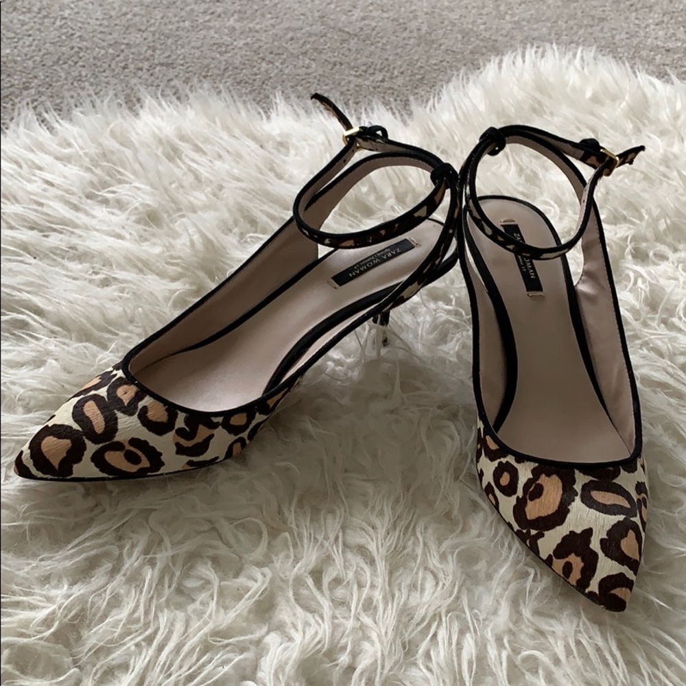 Zara calf hair leopard print kitten heels